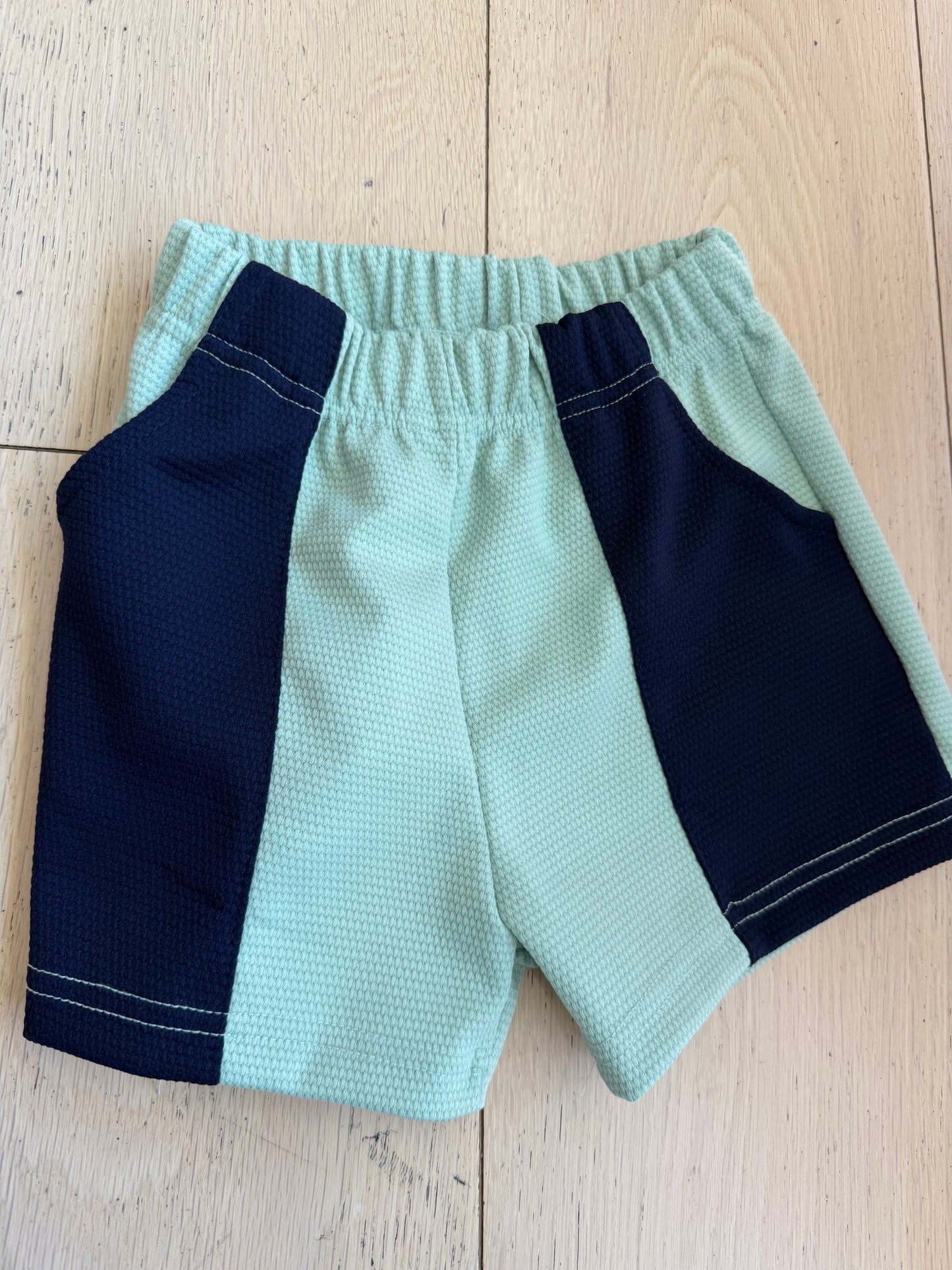 Grant colorblock short