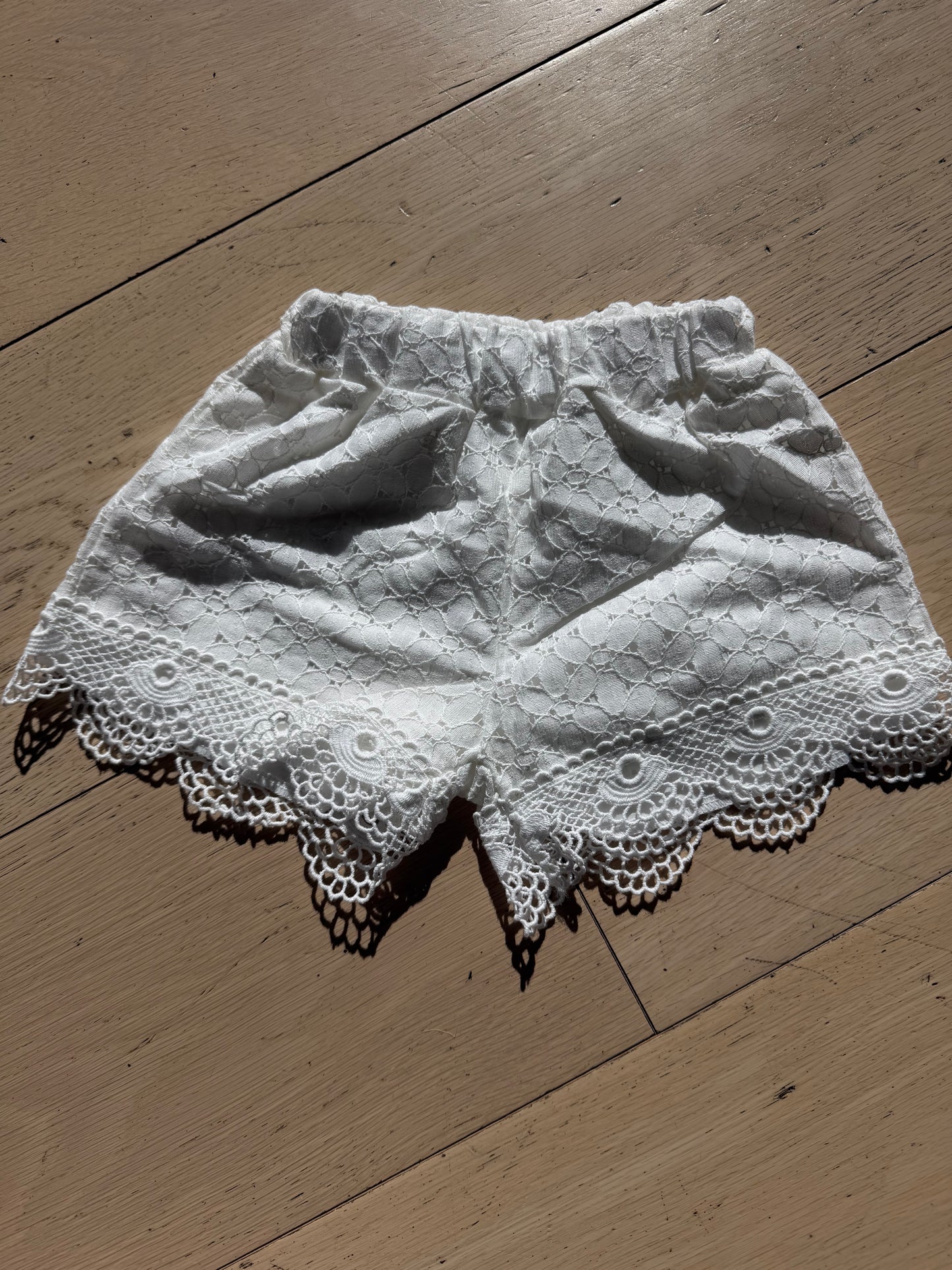 Surrey Lace Short